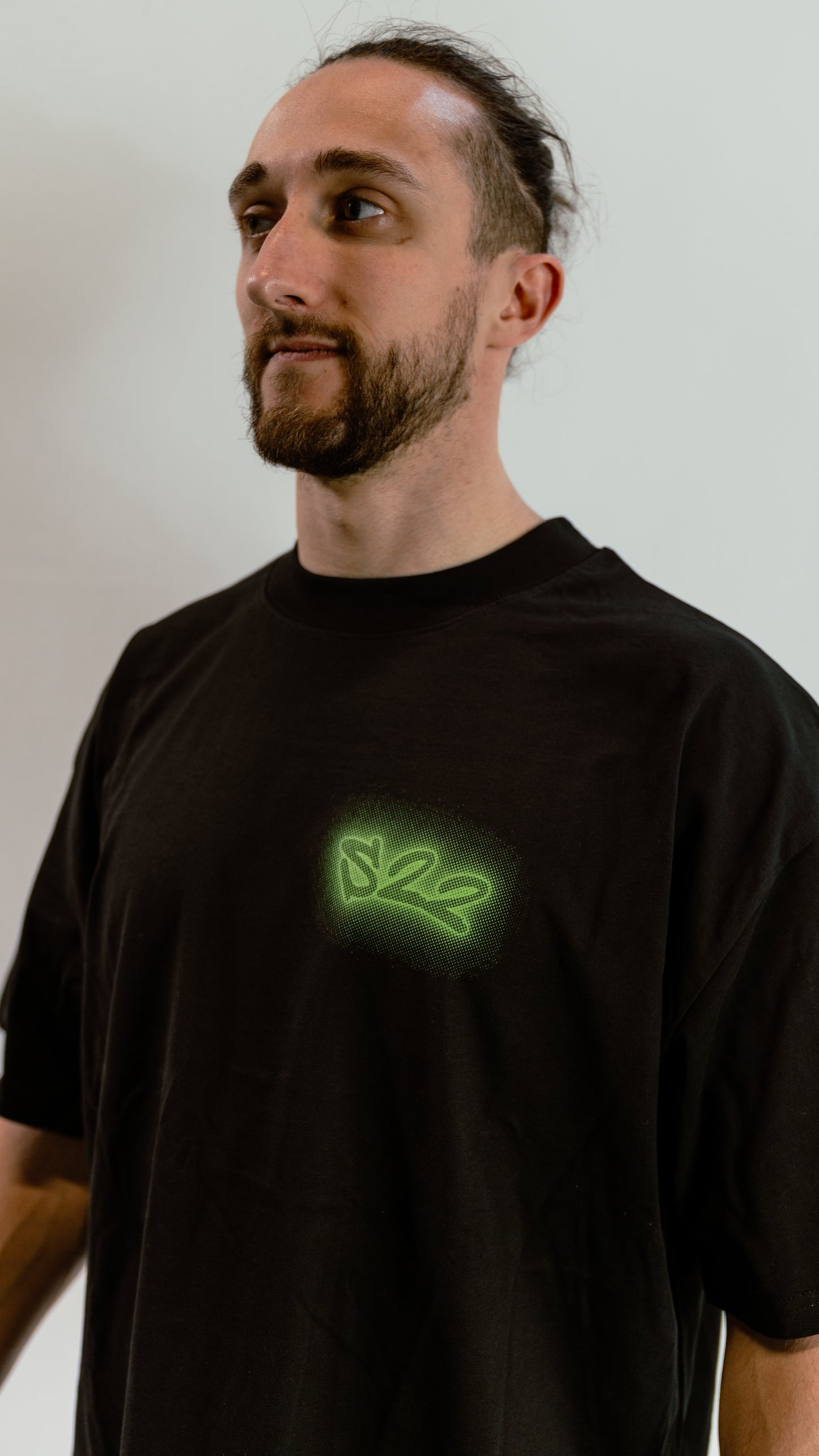 T-shirt unisexe « over size » Black and green
